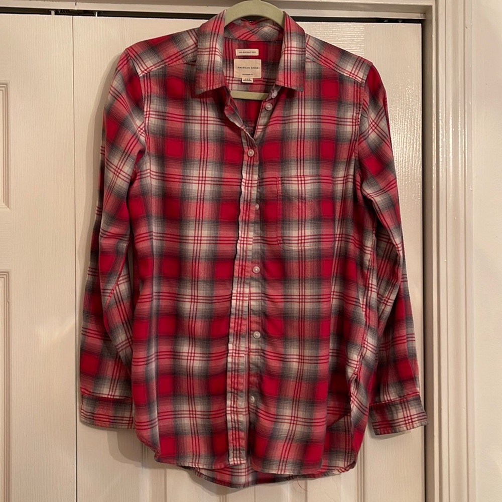 American Eagle shirt